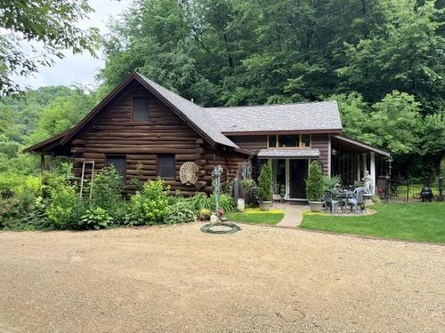 35537 Log House Lane, Prairie Du Chien, WI, 53821 | Card Image