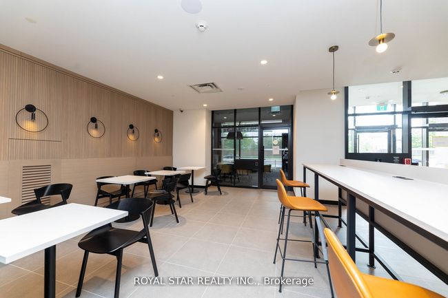 B-2313 - 7950 Bathurst St, Condo with 2 bedrooms, 1 bathrooms and 1 parking in Thornhill ON | Image 7