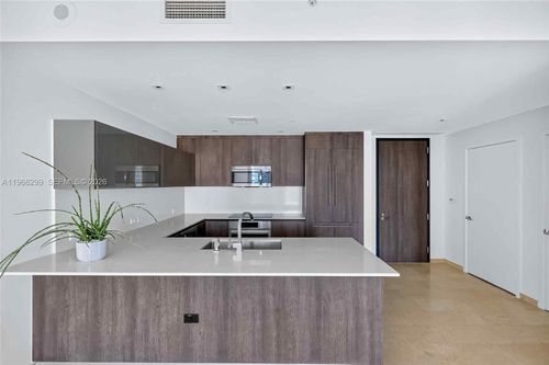 apt-3003-88 Sw 7th St, Miami, FL, 33130-3771 | Card Image