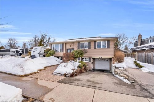 29 Norman Avenue, Acton, ON, L7J2R6 | Card Image