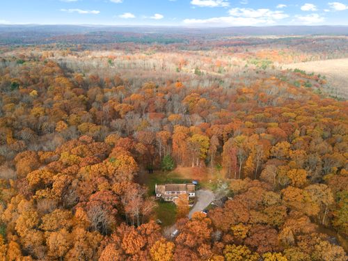 101 Center Rd, Woodstock, CT, 06281-1704 | Card Image