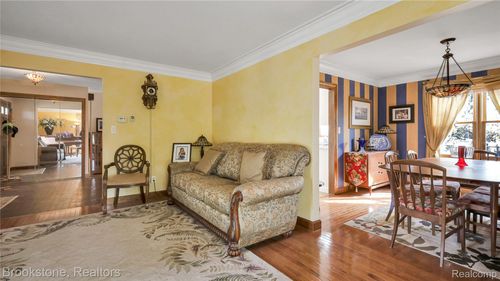 5205 Glengate Rd, Rochester, MI, 48306-2730 | Card Image
