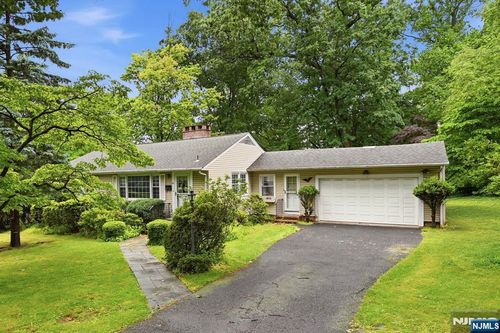 51 Crystal Ave, West Orange, NJ, 07052-3545 | Card Image
