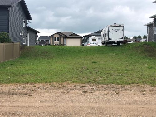 18 Fawn Meadows Dr, Delburne, AB, T0M | Card Image