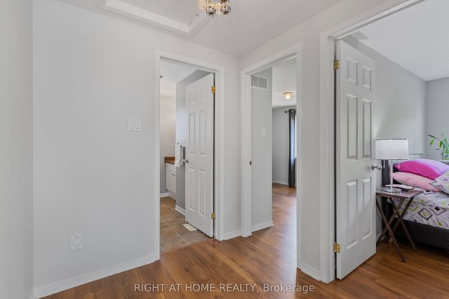 82 Rossmore Crt, House other with 3 bedrooms, 2 bathrooms and 2 parking in London ON | Image 8