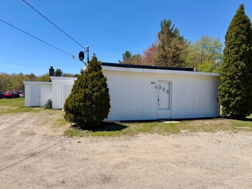 3261 Whitehall Road, Muskegon, MI, 49445 | Card Image