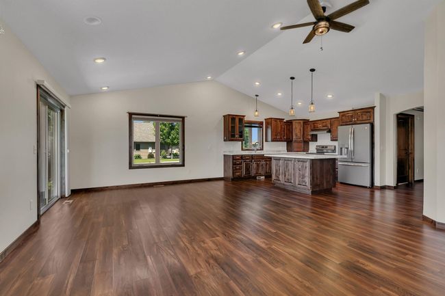 Plenty of space! | Image 9