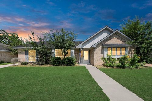 7911 Pella Dr, Houston, TX, 77036-6907 | Card Image