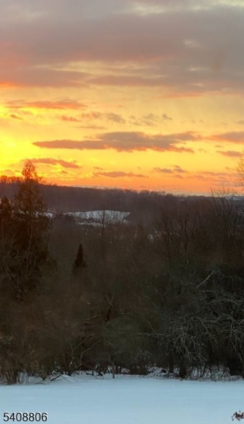 39 Upper Kingtown Rd, Pittstown, NJ, 08867-4109 | Card Image