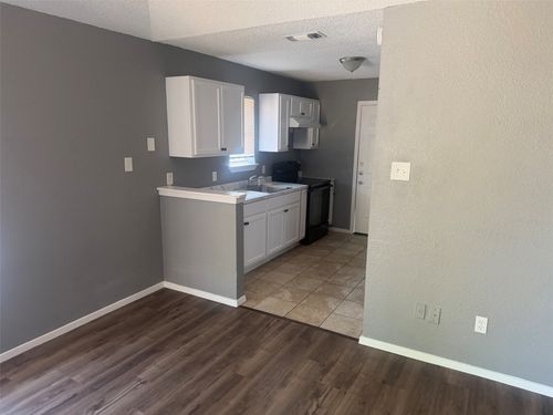 5332 Flamingo Road, Fort Worth, TX, 76119 | Card Image