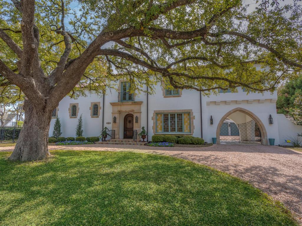 Bryce Ave, Fort Worth, TX 76107