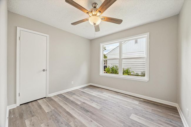 210 Laurel St, House other with 4 bedrooms, 2 bathrooms and null parking in Lake Jackson TX | Image 8