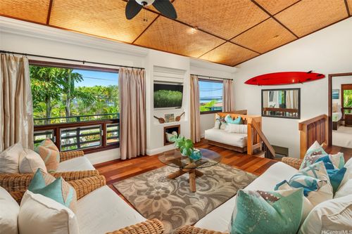 61-300 Kamehameha Hwy, Haleiwa, HI, 96712-1335 | Card Image