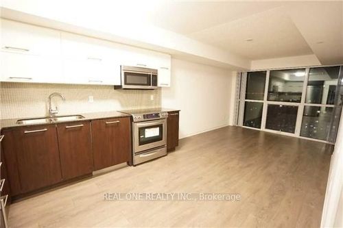 2008-5162 Yonge St, North York, ON, M2N0E9 | Card Image