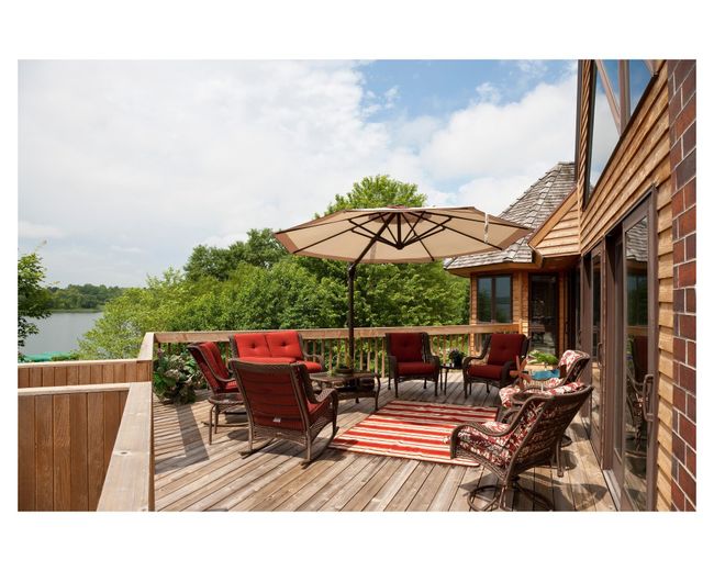 End your day relaxing on the deck overlooking the lake with your favorite drink in hand, at the Mary Hill Lodge | Image 51