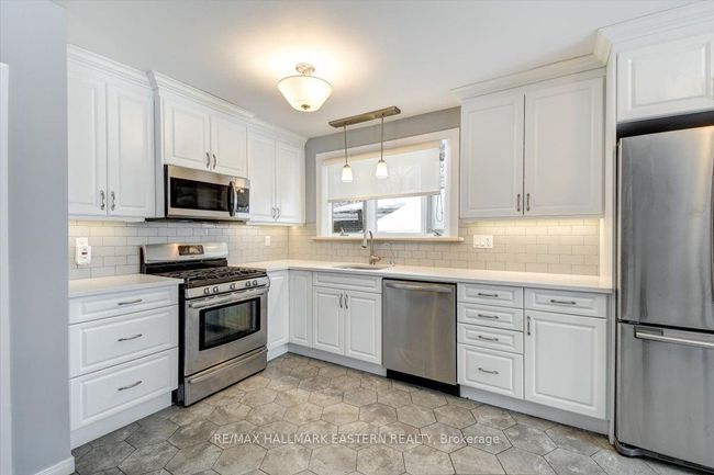 743 Barbara Cres, House other with 2 bedrooms, 2 bathrooms and 2 parking in Peterborough ON | Image 11