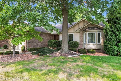 14945 Cadillac Dr, Shelby Township, MI, 48315-2512 | Card Image