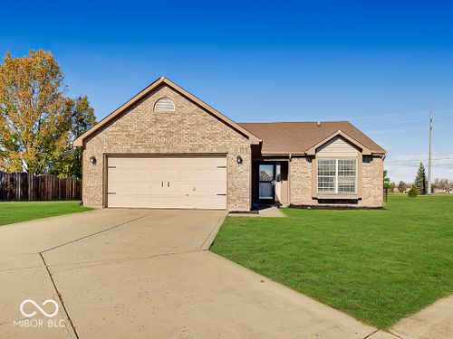 498 Conifer Way, Greenwood, IN, 46143 | Card Image