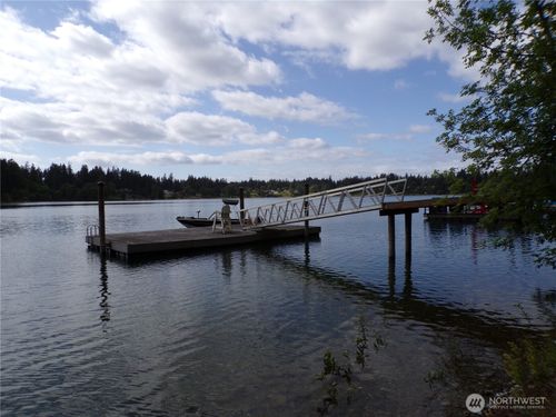 16 Loch Ln Sw, Lakewood, WA, 98499-1432 | Card Image