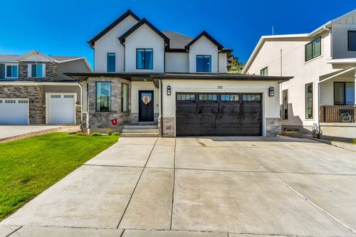 230 E Vista Way, North Salt Lake, UT, 84054-3011 | Card Image