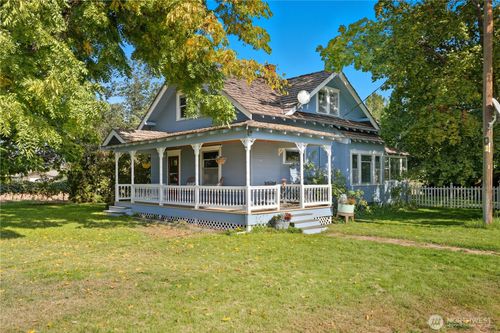 10901 N Pioneer Rd, Prosser, WA, 99350-4612 | Card Image