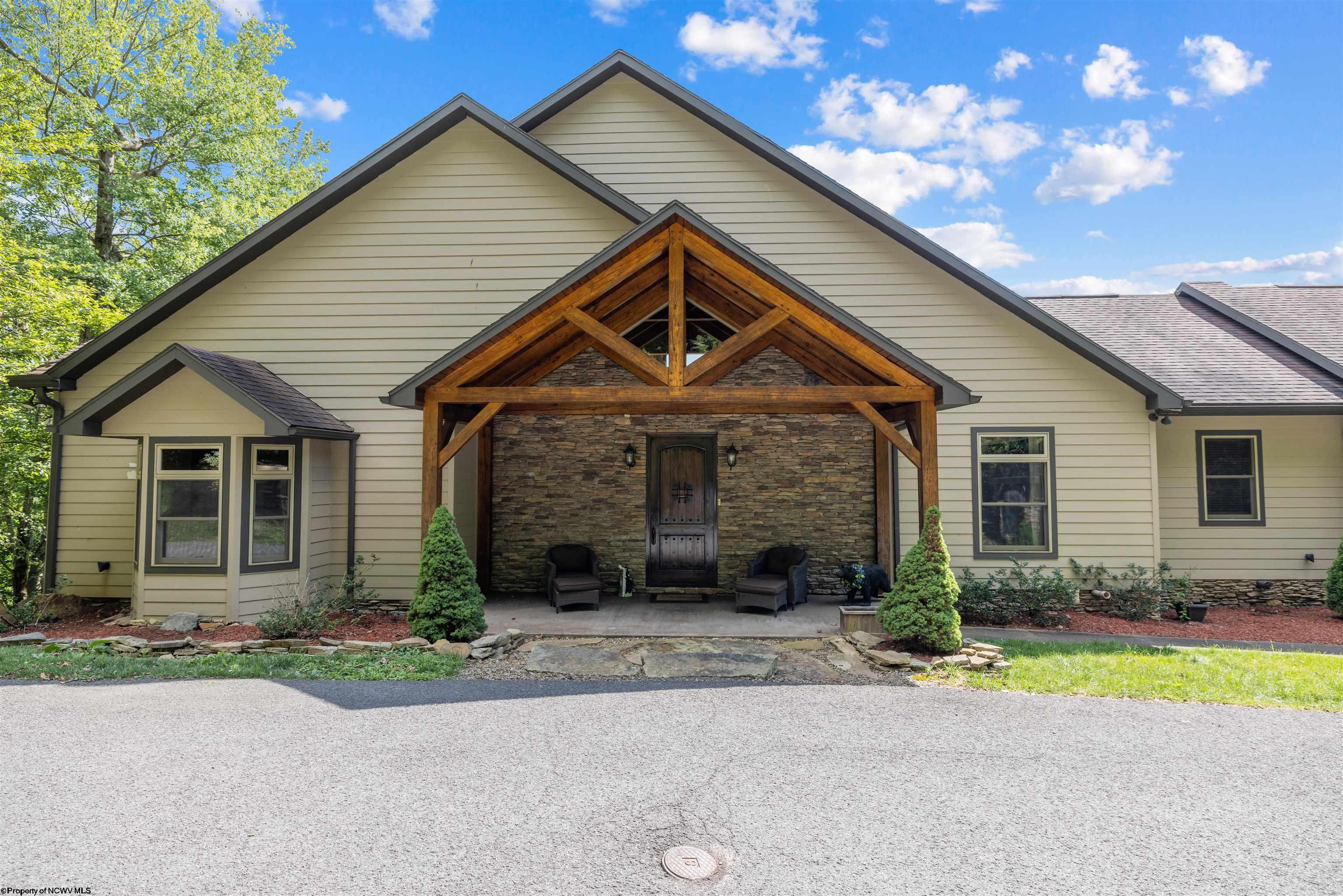 Black Bear Ln, Morgantown, WV 26508