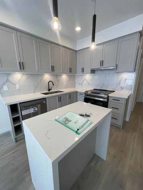 228-12109 223 Street, Maple Ridge, BC, V2X5Y6 | Card Image