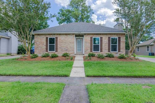 15134 Point Chenier Ave, Saint George, LA, 70817-4719 | Card Image