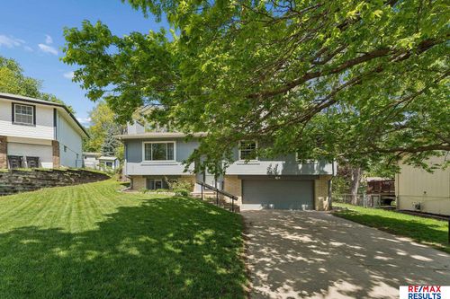 15230 Lincoln Cir, Omaha, NE, 68154-2054 | Card Image