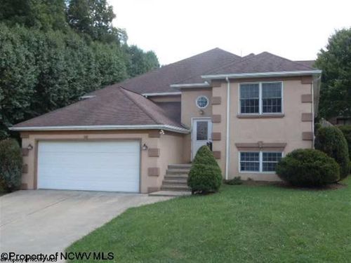 9 Brookside Pl, Morgantown, WV, 26505-1711 | Card Image