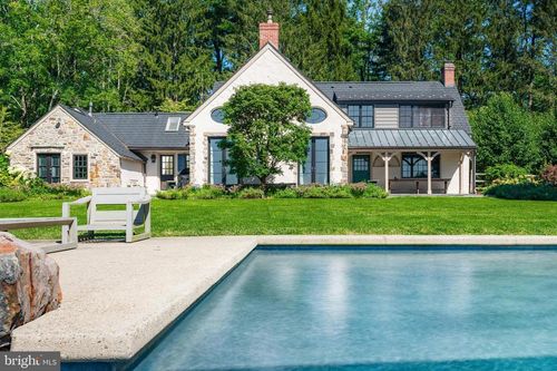 7043 Phillips Mill Rd, New Hope, PA, 18938-9686 | Card Image