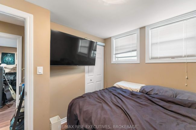 999 Portsmouth Ave, Home with 6 bedrooms, 3 bathrooms and 4 parking in Kingston ON | Image 10