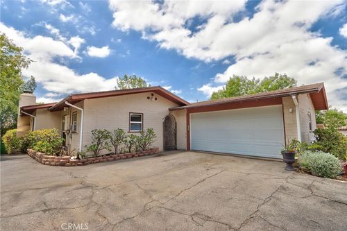 1645 S Hannalei Dr, Vista, CA, 92083-7630 | Card Image