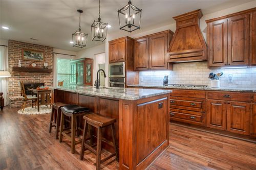 1812 Camellia Dr, Huntsville, TX, 77340 | Card Image