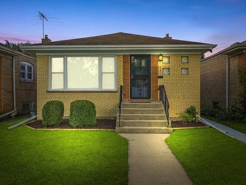 62 E 144th St, Riverdale, IL, 60827-2803 | Card Image