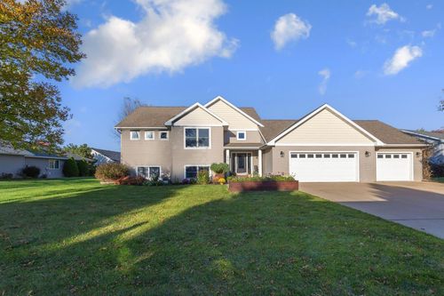 1401 Lloyd Ln, Saint Peter, MN, 56082-1350 | Card Image