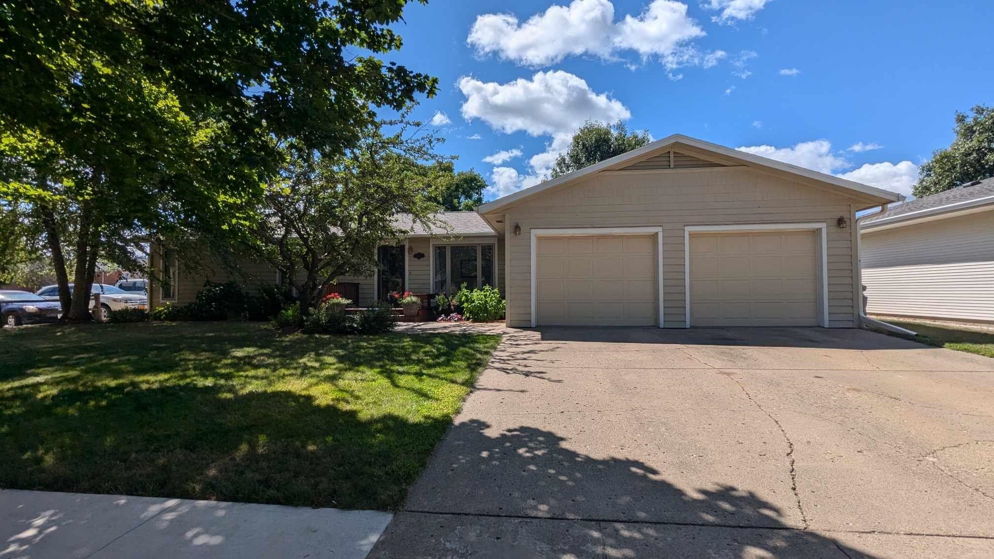 11th St, Spencer, IA 51301