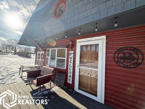 1246 E Ridge Dr, Brooklyn, IA, 52211-9413 | Card Image