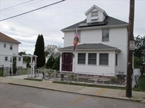 77 Seventh St, East Providence, RI, 02914-5127 | Card Image