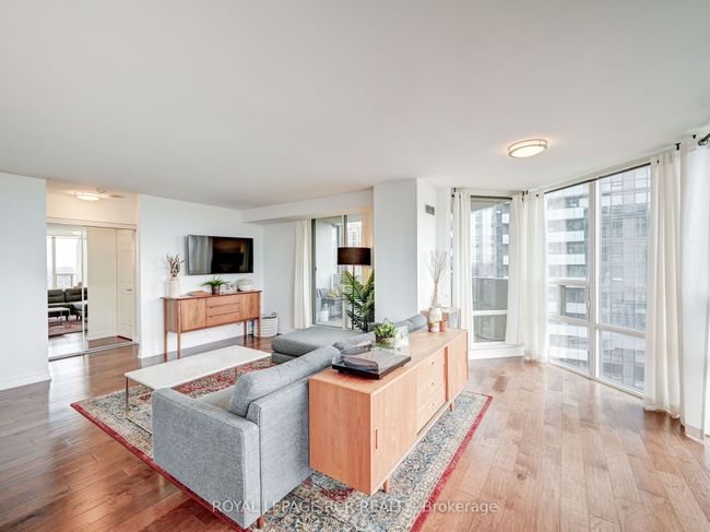 1509 - 330 Rathburn Rd W, Condo with 2 bedrooms, 2 bathrooms and null parking in Mississauga ON | Image 15