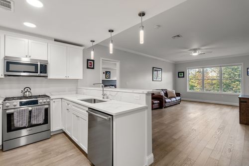 204-131 Eliot St, Milton, MA, 02186-2220 | Card Image