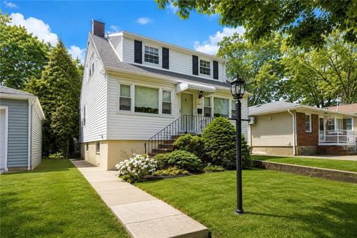 147 Byrne Avenue, Staten Island, NY, 10314 | Card Image
