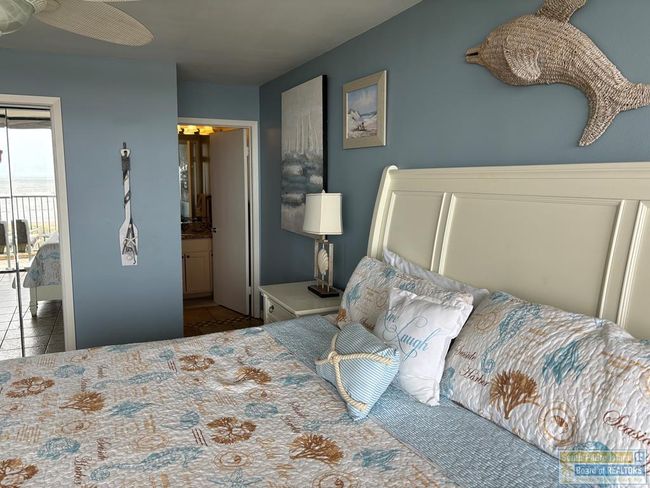 407 - 110 Padre Blvd, Condo with 2 bedrooms, 2 bathrooms and null parking in South Padre Island TX | Image 17