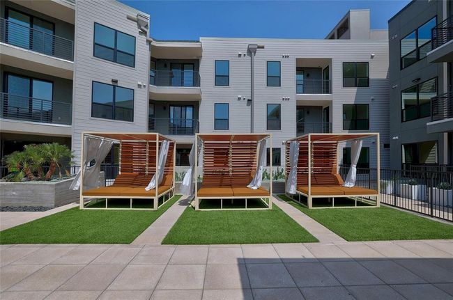 Poolside cabanas | Image 32