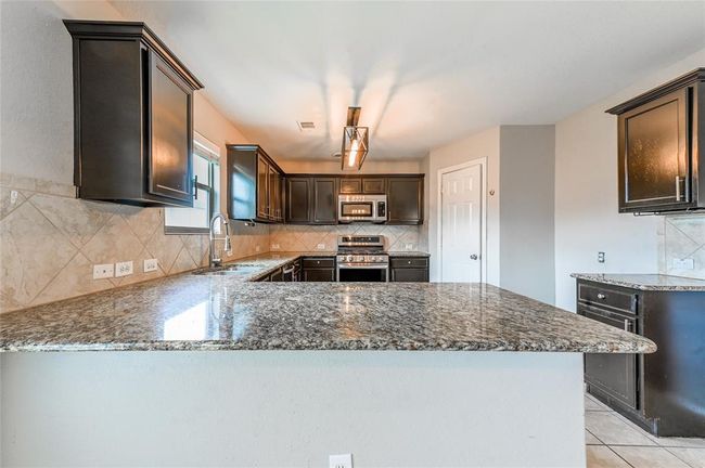 Kitchen | Image 8