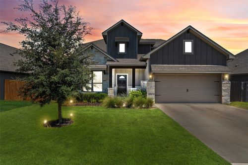 211 Brookside St, Hutto, TX, 78634-2251 | Card Image