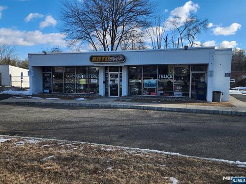 160 State Rt 17, Upper Saddle River, NJ, 07458-2306 | Card Image