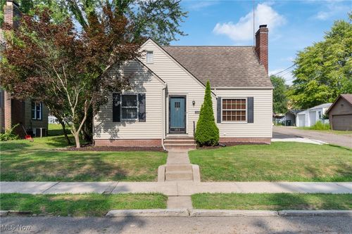 1819 Rowland Ave Ne, Canton, OH, 44705-1248 | Card Image