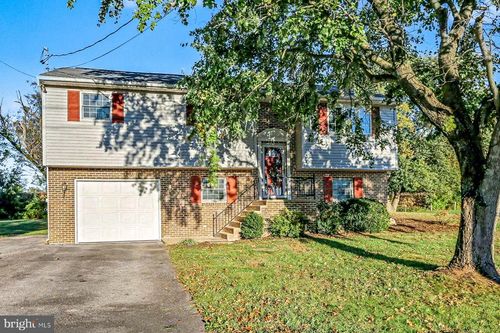 46 Maywood Rd, Thomasville, PA, 17364-9787 | Card Image