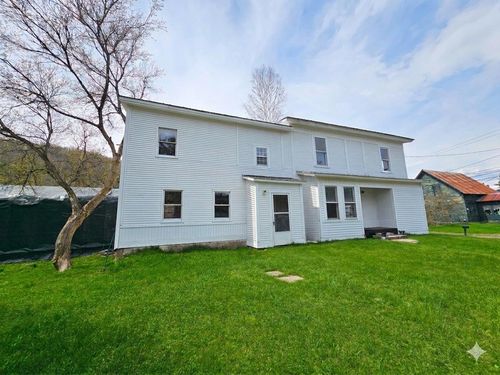 49 Winter St, Hardwick, VT, 05843-7004 | Card Image